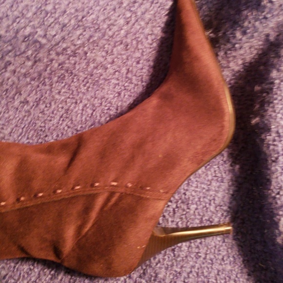 Boots - Picture 2 of 4